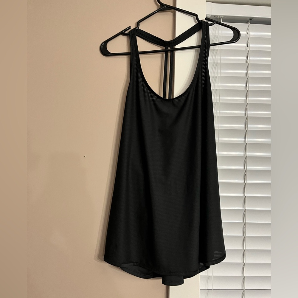Old navy active tank size XL
